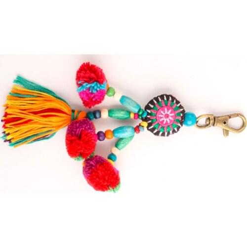 Fashion Pom Pom Tassels Keychain with Wooden Pearl Key chain Pompom Keyring DIY Tassel Key Rings Fashion Women Jewelry QH6009