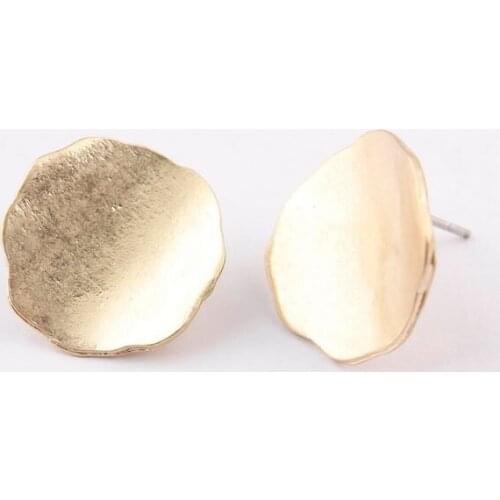 ZWPON 2019 Vintage Metal Curly Hammered Minimalist Round Post Earrings for Women Fashion Geometric Cute Stud Earrings Wholesale