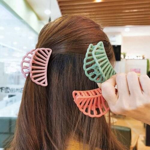 6PCS Women Girls Hollow Hair Claws Non-Slip Vintage Acrylic Hair Clamps Hair Clamp Claws Hairpin Hair Crab Hair Accessories