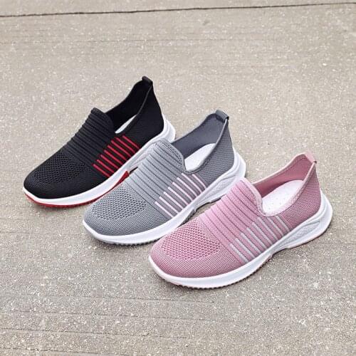 Breathable Lightweight Sports Shoes Soft Sole Casual Shoes Running Shoes Flying Woven Womens Shoes 2021 Summer New Style