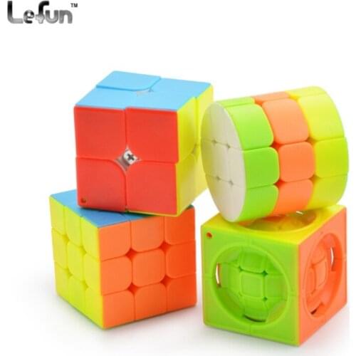 Mini 3x3 Speed Cube Key Chain Pendant Toys Colourful Magic Cube Brain Trending Toys Educational Toys for Kids Puzzle Cubes Gifts