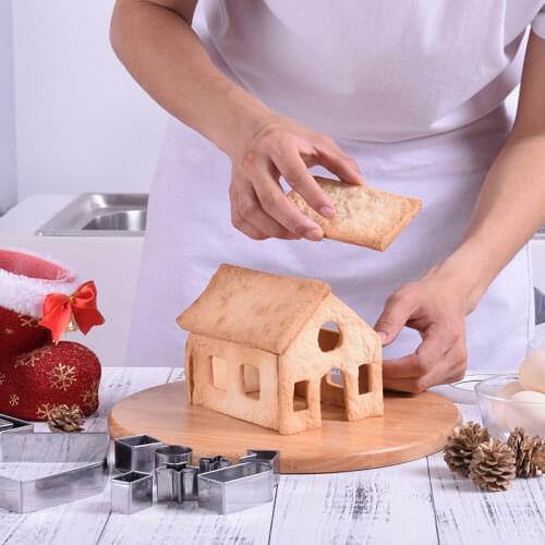 New 3D three-dimensional stainless steel biscuit mold Christmas Gingerbread House 10 sets of baking tools wholesale