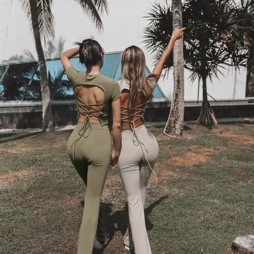 Sports Shirts With Chest Pads Beauty Cross Back Breathable Yoga Tops Women Sports Stretchy Crop Tops Short Sleeve Sportswear