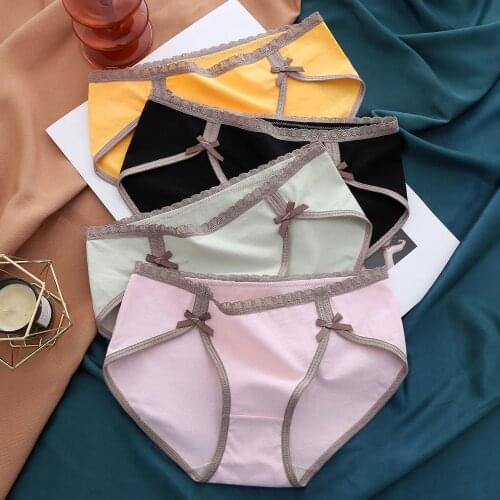 Four - Piece Set Seamless Women 's Underwear Female Cotton Mid Waist Student Korean Style Sexy and Breathable Hip Triangle