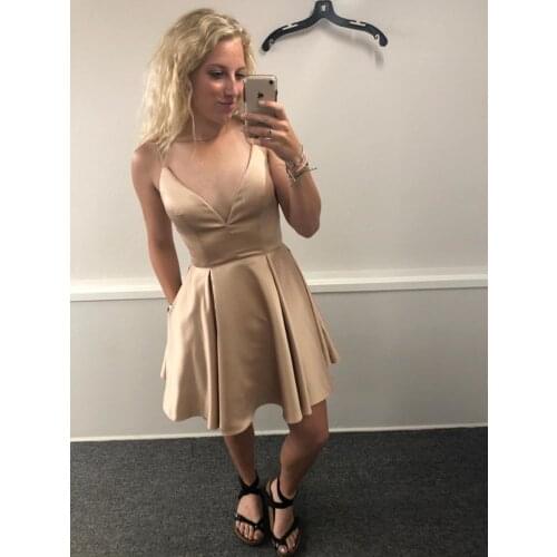Champagne Satin Short Party Dresses Spaghetti Straps A-line Homecoming Dress robe de soiree