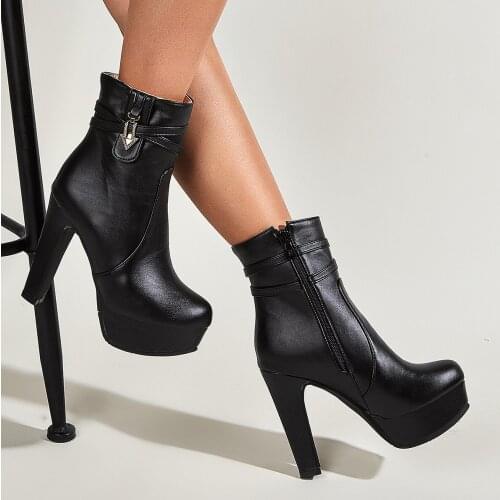 Thick waterproof sole shoes European and American nightclubs hate high shoes