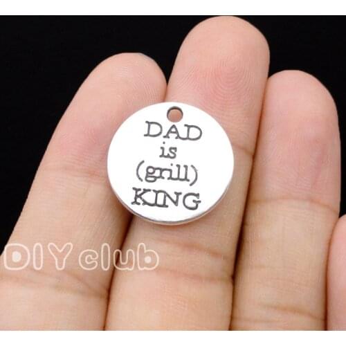 40pcs-Antique Silver / Bronze Dad Is Grill King Charms Pendant 20mm