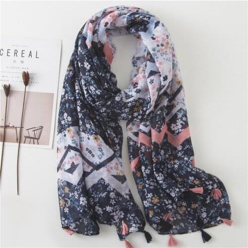 Long Scarves 2020 New Fashion Scarves Viscose Shaw Hijab Scarf Tropical Print Beach Dress Top Summer Scarf for Women Ladies Gift