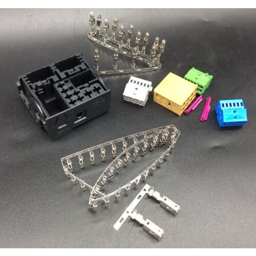 8X0 035 444 for Volkswagen Audi multimedia host navigation Bluetooth radio plug 3B7 035 447 connector housing