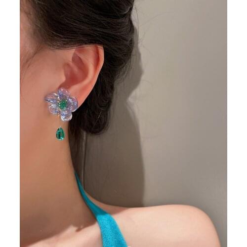 Korea Style Flower Shaped Acrylic Ear Clip on Earrings Women Without Piercing for Girls Cute Refreshing Resin No Hole Ear Clip