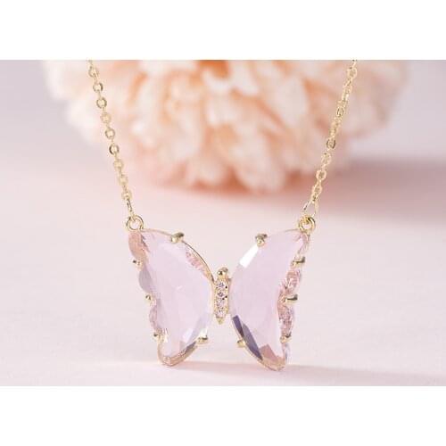 2021 New Design Ins Hot Sale Elegant Dream Transparent Crystal Glass Butterfly Necklace Short Clavicle Chain Necklaces