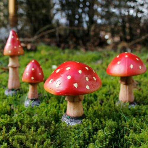 4Pcs Mini Mushroom Sculpture Miniatures Fairy Garden Bonsai Micro landscape Decoration resin Mushroom Figurines DIY Dollhouse