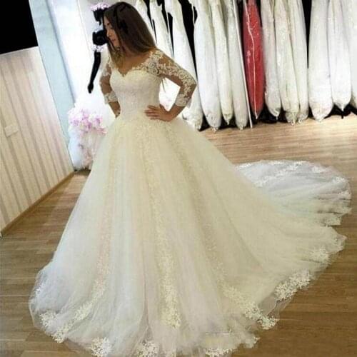 Modest V neck Long Sleeve Ball Gown Wedding Dresses Appliques Court Train Lace up Back Princess Bridal Gowns wedding gown