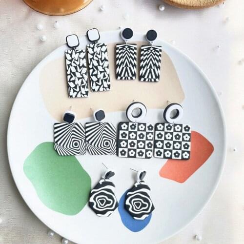 Black and White Zebra Vintage Earrings Women Resin Acrylic Geometric Heart Silver Needle Dangler New Flower Long Earring Jewelry