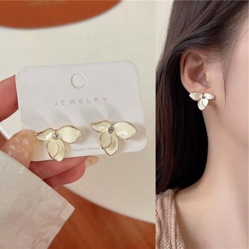 Sweet Cute Rhinestone Solid Color Acrylic Flower Petal Stud Earrings for Women Girl Teen Jewelry Earrings 2021 Trend New Arrival