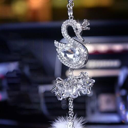 Fashion Car Pendant Diamond Crystal Fur Ball Car Ornament Automobile Accessorie Swan Element Rearview Mirror Decoration Hanging