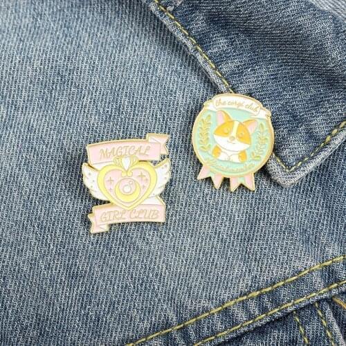 Cartoon Sweet Animal Dog Corgi Enamel Brooch Pink Love Medal Alloy Pins Badge Cute Clothes Accessories Fashion Woman Jewelry