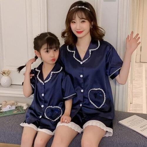 Mother Daughter Pajamas Summer Loose Short Sleeve Silk 2pcs Shirts+pants Family Christmas Pajamas Mommy Son Sleepwear clothes