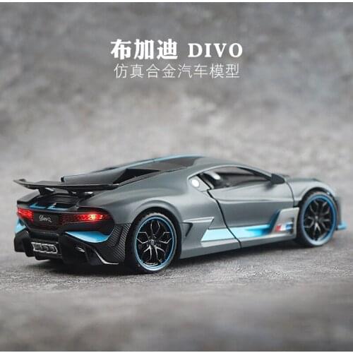 1/32 Bugatti DIVO Sports Car Alloy Car Model Pull Back Childrens Toy Car Decoration Collection Gift Sound Light Diecast Cars