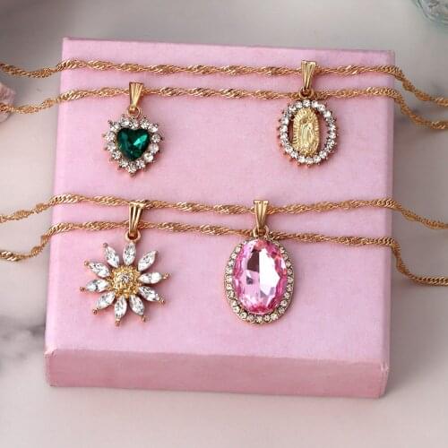 JUST FEEL Cute Heart Flower Crystal Pendant Necklaces Multi-layer Vintage Gold Color Portrait Choker Necklace For Women Jewelry