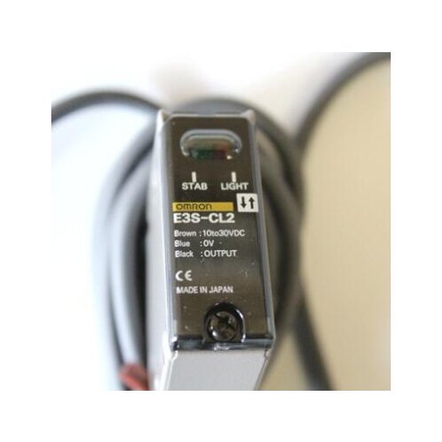 E3S-CL2 2M BY OMS E3S 9033D Flat |5-500mm | PNP/NPN E3S-CL The metal case of the photoelectric sensor with range configuration