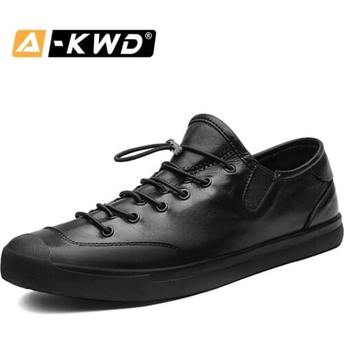 2019 Fashion Sneakers Brand Men Black Low Help Cassic Light Leather Korean Version Elastic Band Sneakers Homme Men Luxury Shoes