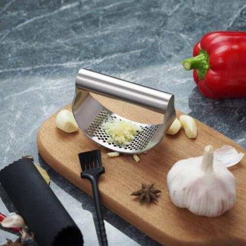 Food grade mini stainless steel garlic press ring hand-held garlic press manual ginger garlic masher kichen accessories