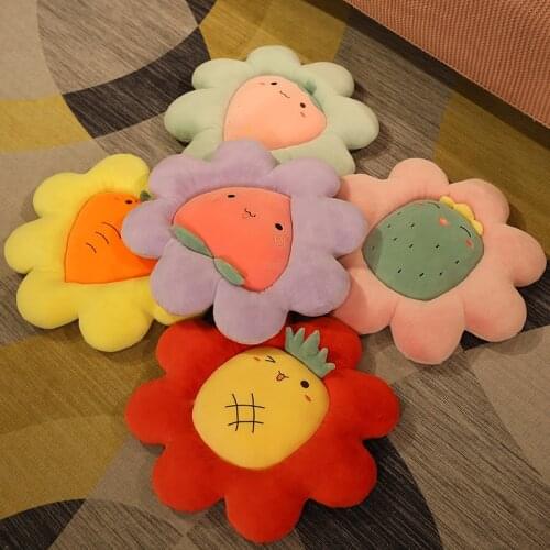 40/50cm Creative Soft Plush Pillow Fruit Peach Strawberry Cactus Pineapple Seat Pad Office Chair Mat Back Cushions Carrot