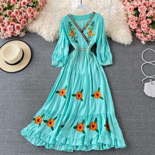 Summer new style printing retro Dress V-neck embroidery temperament commuter woman dress Short sleeve dresses 2021