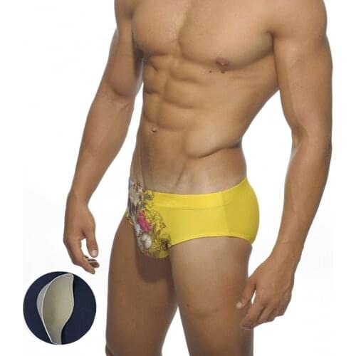 Fashion Printing Briefs Men Sexy With Cups Swimming Trunks For Bathing New Style Swimwear Men Triangle Breathable Mens Swimsuits