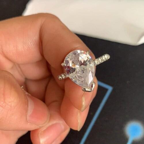 Classic Silver Color Inlaid Water Drop Shaped Crystal Rhinestone Zircon Metal Female Ring for Women Party Jewelry Accessories