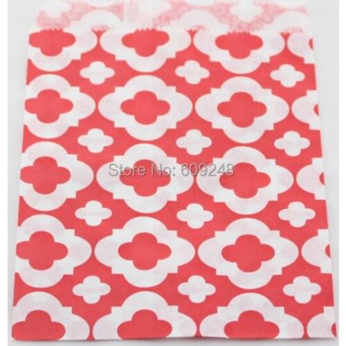 100pcs Mixed Colors Christmas Buffet Candy Treat Red Mod Patterned Paper Party Favor Gift Bags for Kids