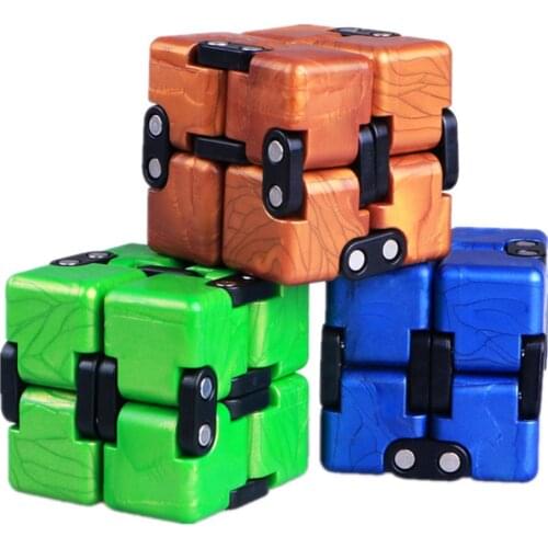 QiYi 2x2 Crazy Cube 2x2x2 Endless Magic Infinite Cube Relax Relieve Pressure 2 Layers Cube Puzzle Toys For Children Gift