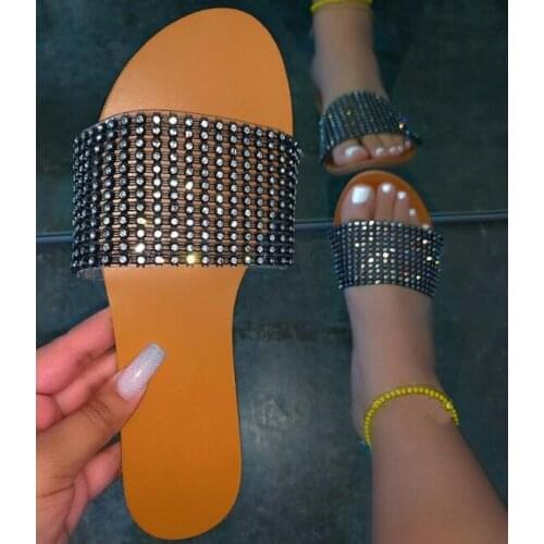 Outdoor slippers home durable ms Spring/summer new 2020 women metal beaded flat non-slip fashion all-match casual beach sandals