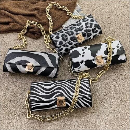 2021 New Arrival Exquisite Retro Casual Soft Shoulder Leather Animal Printing Women Underarm Baguette Bag With Chain 3695191