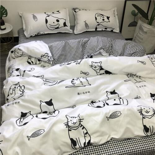 Ins cartoon student dormitory three piece set 1.5 four piece set cute kitty bedding home decoration sheet. bedspreads queen