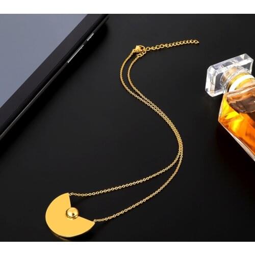 New Fashion Stainless Steel Gold Pendant Necklace Fan Shape Pendant For Woman Luxury Wedding Jewelry Gift