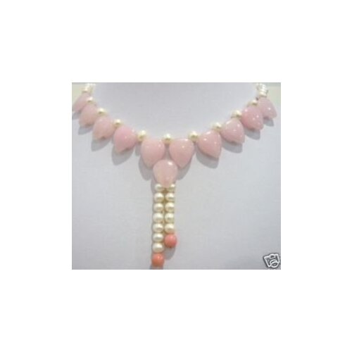 Charming pinkes jades and white pearl necklace