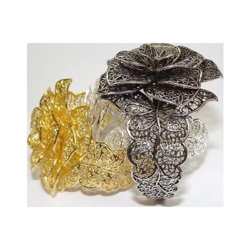 Dongma Ethnic Wind Alloy Flower Hollow Bracelet Multi-style Childrens Open Hand Jewelry