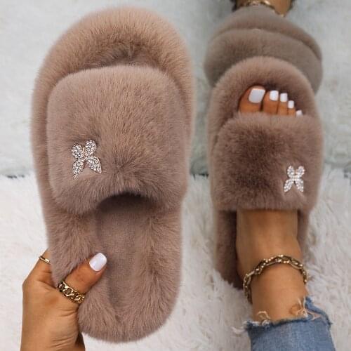 Womens Furry Slides Flip Flops Slippers Platform Faux Fur Sandals Rhinestone Butterfly Fluffy Home Slippers Female Casual Shoes