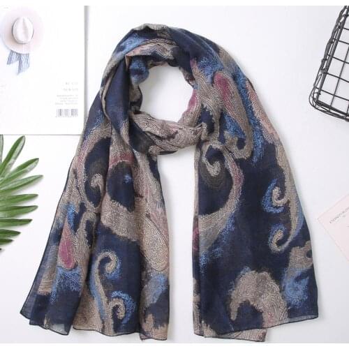 2019 Newest Soft Paisley Print Frayed Scarf Shawls Women Trendy Long Flower Viscose Hijab Wrap 7 Color Free Shipping