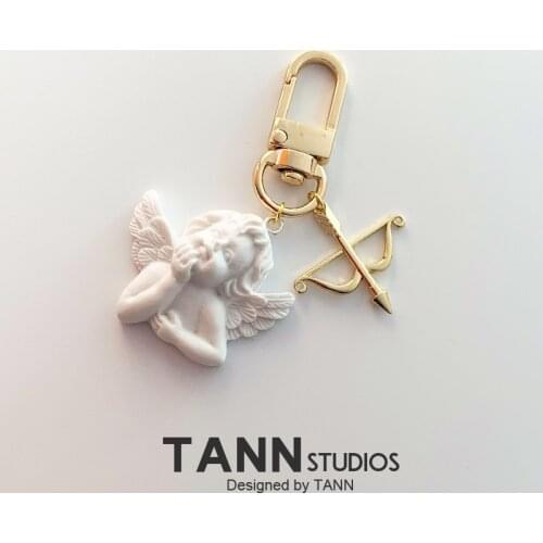 2020 Italy Vintage Baroque Angel Bow and Arrow Gold Plated Key Chains Bag Pendent Charm Airpods Accessories D636