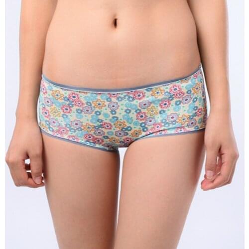 2019 new sexy cute comfortable fresh garden small floral hip hip stretch cotton waist pants Boyshort womens underwear