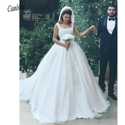 Romantic Square Collar 3D Appliques Lace Dubai Saudi Arabic Ball Gown Wedding Dress Open Back Sleeveless Satin Bridal Gown