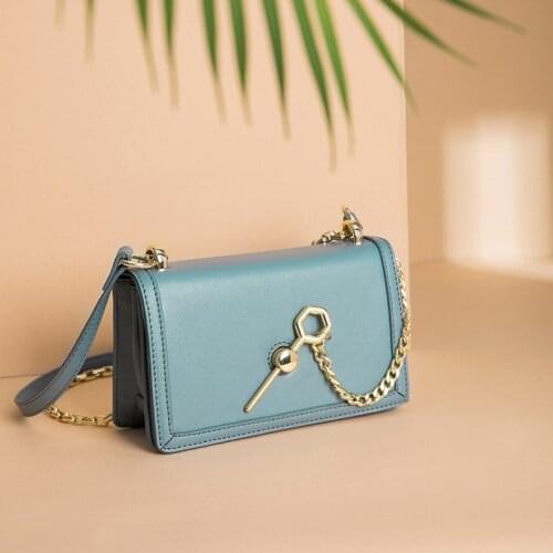 New Style Minority Fashion Slanting Womens Bag Fashion Design Sense Chain Creative Square Bag