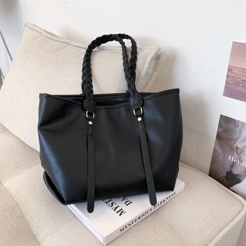 High-quality Leather Big Bag Female Summer2021new Trendy Fashion Net Red One-shoulder Armpit Bag Foreign Style Portable Tote Bag