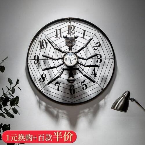 Creative spider clock / wall hanging / wall decoration in living room and study / wall decoration in personalized Restaurant