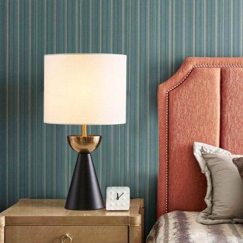 Modern American Table Lamp Minimalist Creative Light for Living Room Bedroom Decor Table Lamps and Stylish Warm Bedside Led Lamp