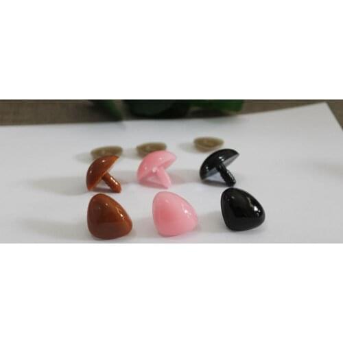 30pcs/lot 26mm/29mm/32mm/35mm black/brown/pink Triangle plastic safety toy noses & soft washer for diy dol--size optionl