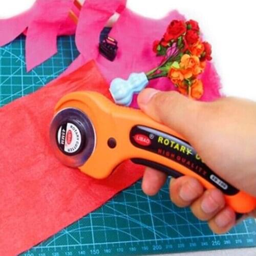 High Quality Useful Safety Rotary Cutter Fabric Cloth Cutting Sewing Quilting Quilters Crafts Tool Free Shipping -20